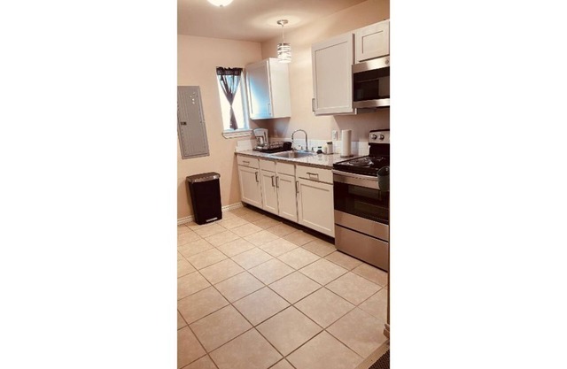 Charming 2Bedroom! Close to Ft Sill/Hospital!!