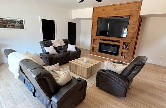 Charming 2bedroom retreat minutes from Chattanooga & Lookout Mountain. Sleeps 7!