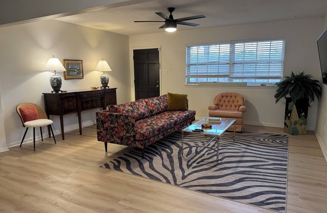 Charming 3-bedroom home with AC, WiFi in North Little Rock near the Old Mill