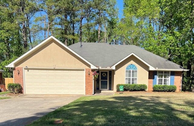Charming 3 Bed/2 Bath Bungalow for Masters