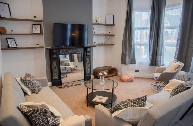 Charming 3-Bed Apartment in London