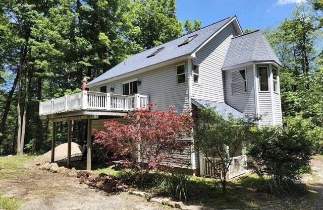 Charming 3 bed Pocono Mountain Getaway