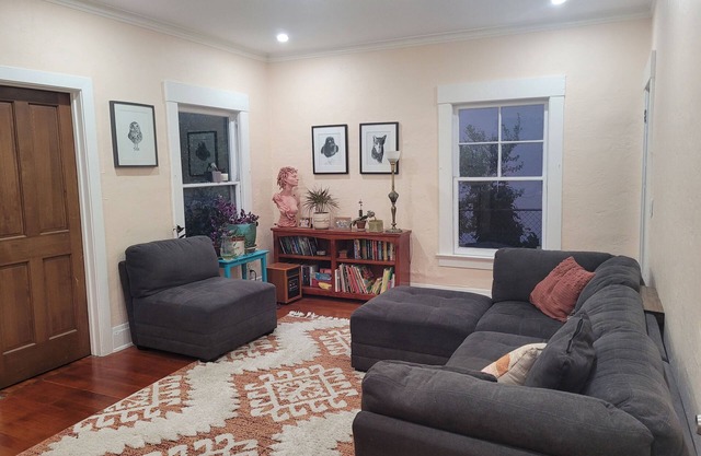 Charming 3-bedroom, 2.5 bath house in Berkeley close to everything.