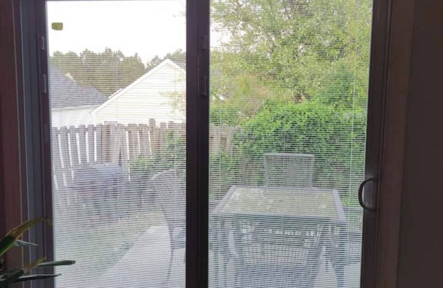 Charming 3 bedroom 2 bath house convenient to everthing in and outside Raleigh