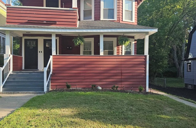 Charming 3-bedroom apartment within 5 minutes of SU, Le Moyne, and Hospitals