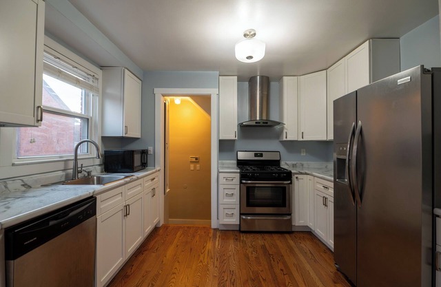 Charming 3-bedroom bungalow with WiFi, AC in welcoming Redford
