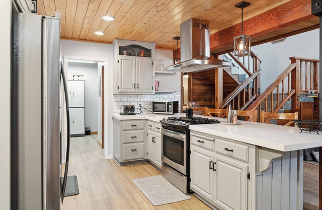 Charming 3-bedroom cabin in marvelous Truckee with WiFi