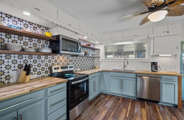 Charming 3-bedroom cottage in Oriental, pet friendly