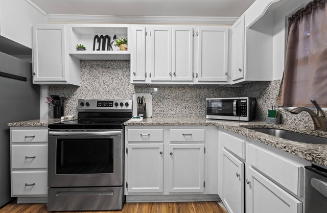 Charming 3-bedroom cottage with WiFi and AC in Foley