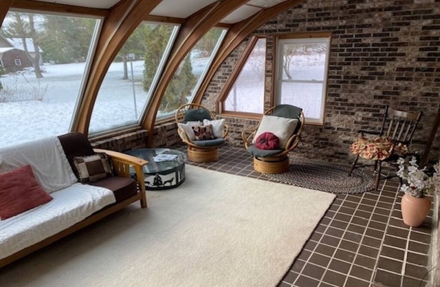 Charming 3-bedroom country house with AC, WiFi near Ski Sawmill
