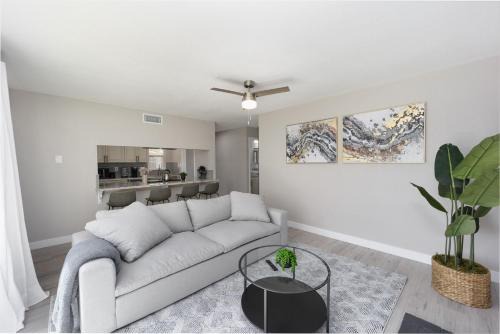 Charming 3-bedroom Entire House