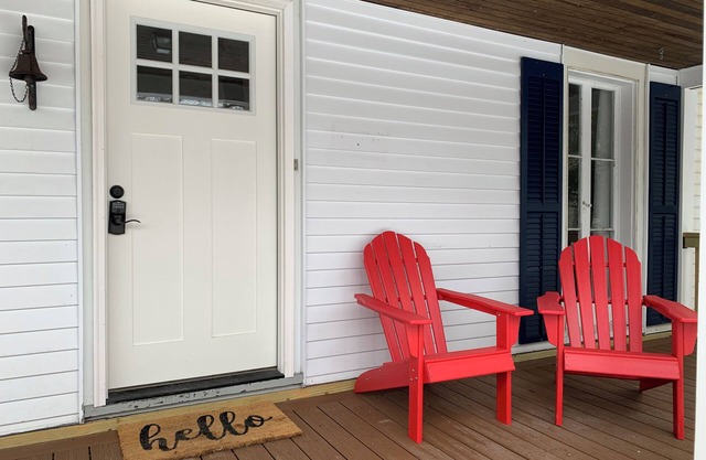 Charming 3-bedroom farmhouse in Lenox