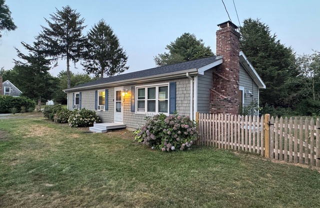 Charming 3-bedroom house in lovely Barnstable