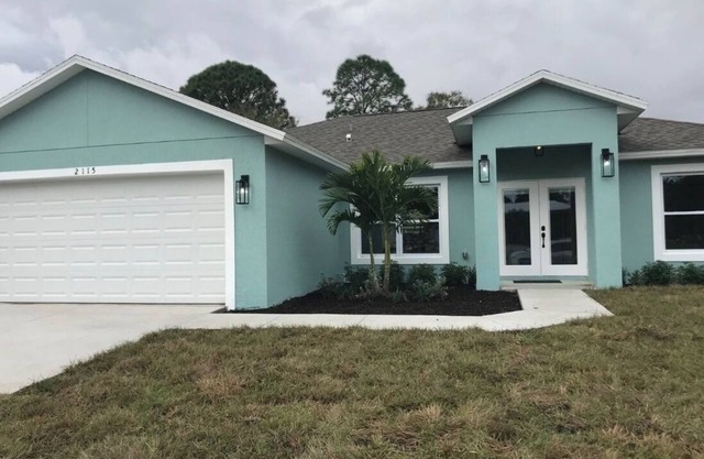 Charming 3-bedroom house with WiFi, AC in enjoyable Vero Beach