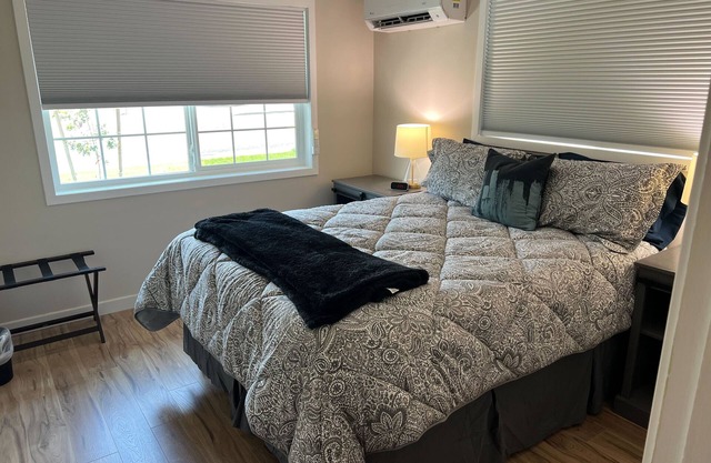 Charming 2-bedroom house with AC, WiFi in Kennewick