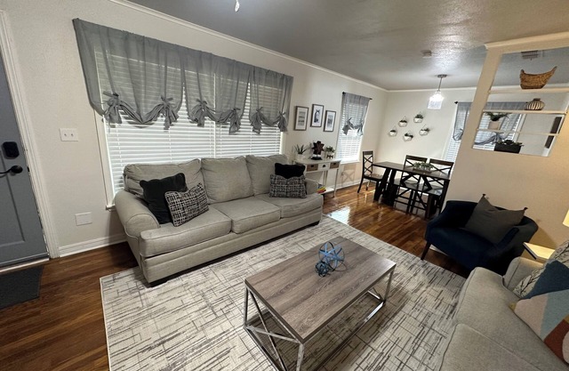 Charming 3-bedroom house in wonderful Amarillo with AC, WiFi