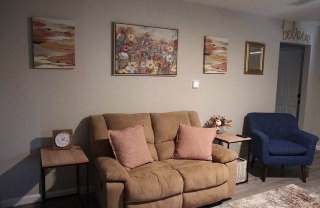 Charming 3 Bedroom House for the whole family near National and State Parks!