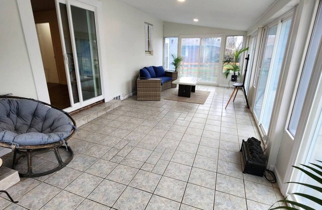 Charming 3-bedroom house -WiFi, game room, office and 4 seasons room in Loveland