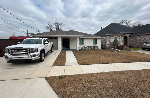 Charming 3-bedroom house in peaceful Metairie with WiFi, AC