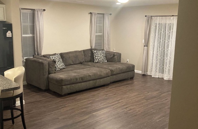 Charming 3-bedroom house with AC, WiFi in new country living in Rehoboth