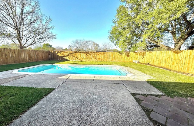Charming 3-bedroom house with its own private pool