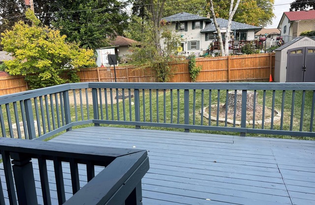 Charming 3-bedroom house with WiFi, AC in Rockford
