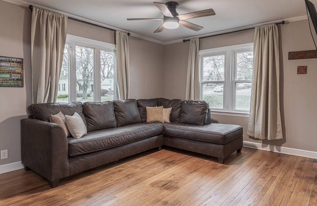 Charming 3-bedroom house with WiFi, AC in amazing Rockford