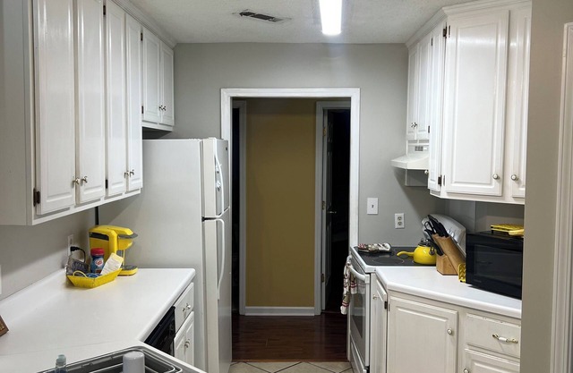 Charming 3-bedroom house with AC, fitness equipment, WiFi in Saltillo