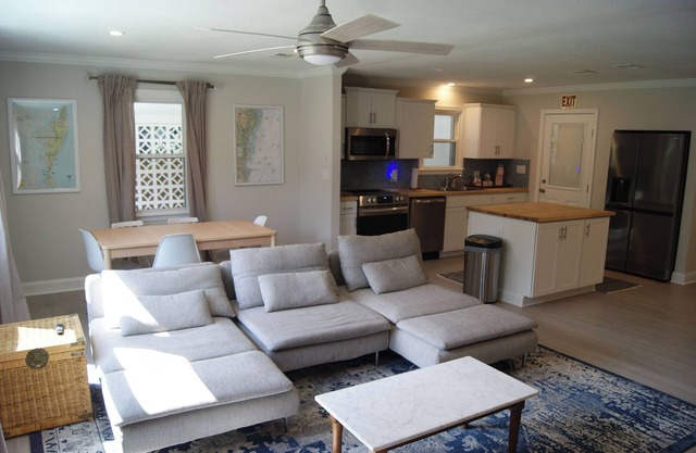 Charming 3-bedroom house in St. Marys with AC, WiFi