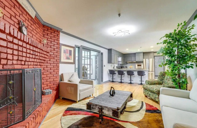 Charming 3-bedroom house with AC in Decatur