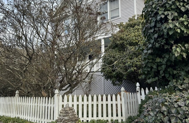 Charming 3-bedroom house on Bell Island in Rowayton, CT