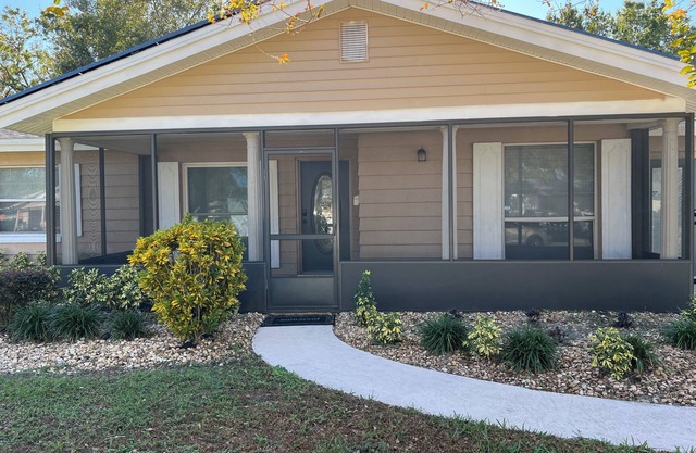 Charming 3-bedroom house with WiFi and AC in fabulous Orlando