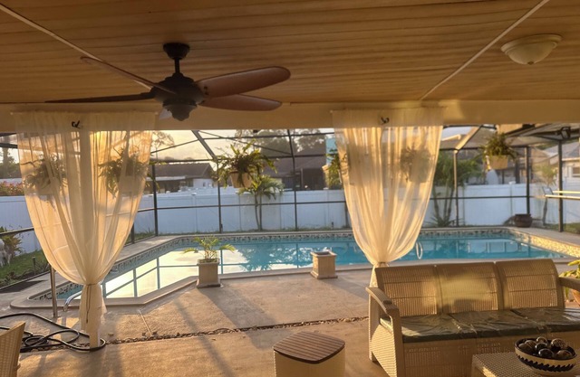 Charming 3-bedroom house with AC and WiFi in phenomenal Sebring