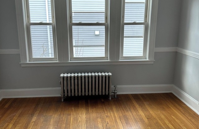 Charming 3-bedroom house with WiFi and AC in fantastic Boston