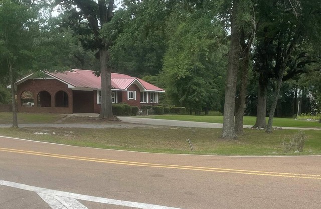 Charming 3-bedroom house with WiFi in cool Bruce