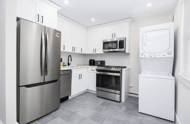 Charming 3-bedroom house in Clark with AC and WiFi and washing and Dryer.