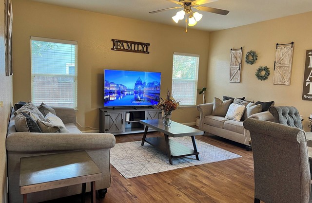 Charming 3-bedroom house with AC and WiFi in superb Fallon