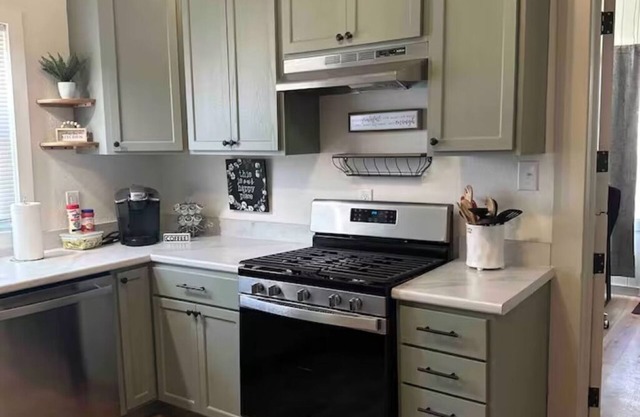 Charming 3-bedroom house with WiFi, AC in welcoming Lufkin