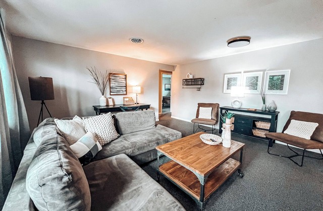 Charming 3-bedroom house Near IWU in Marion, Indiana
