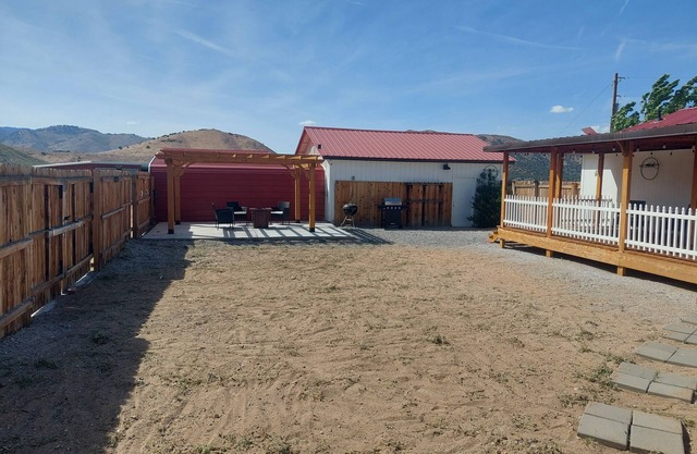 Charming 3-bedroom house with WiFi and AC in wonderful Reno.