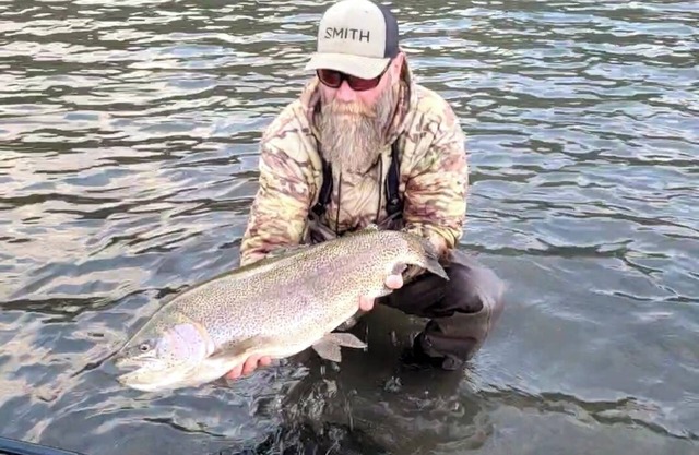 Charming 3-bedroom riverside cabin close to Grand Teton and Yellowstone