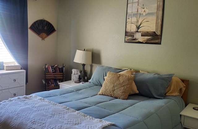 Charming 3-bedroom townhome with AC, WiFi in enjoyable Boise