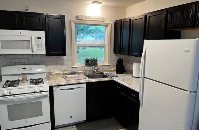 Charming 3-bedroom home with spacious private yard