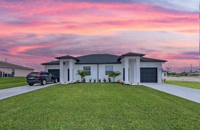Charming 3-bedroom house in delightful Lehigh Acres with WiFi, AC