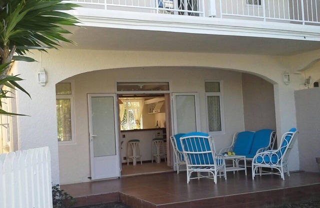 Charmante Villa mit 3 Schlafzimmern und Pool, nur 4 Gehminuten vom Strand entfernt