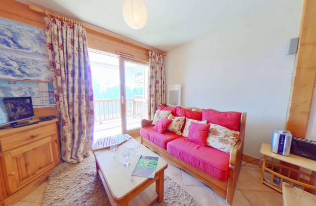 Gemütliche 3-Zi.-Wohnung in Les Saisies, 5 Pers., Balkon, Pool, Parkplatz