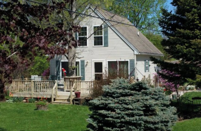 Charming 3B/R Cottage on Malletts Bay