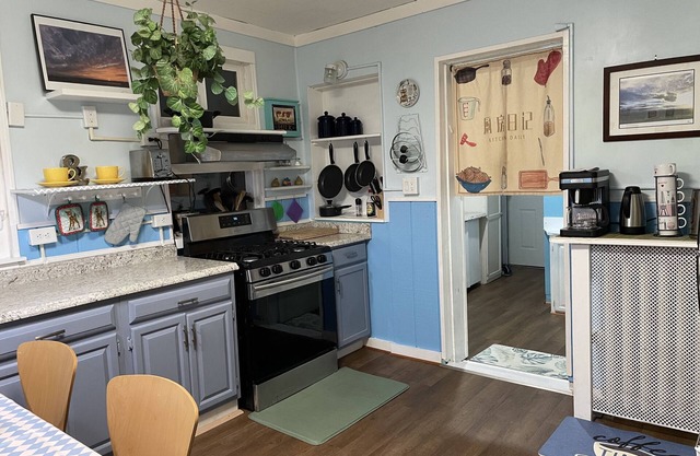 Charming 3B2B apartment with In-Unit laundry in the center of marvelous Hudson