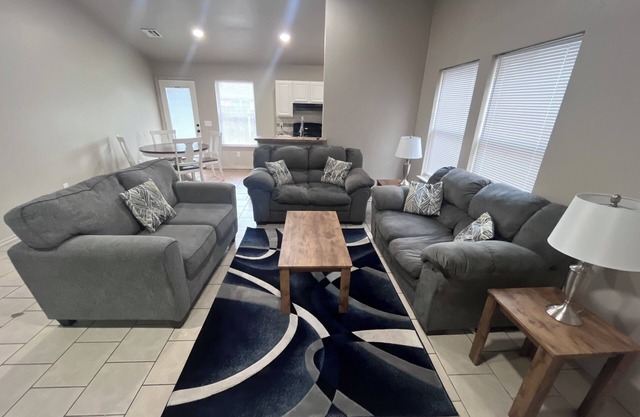 Charming 3bed 2bath Duplex in Norman 5 minutes from OU