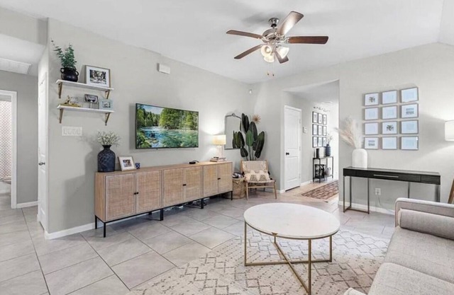 Charming 3Bed/2Bath House with WiFi and AC Near Downtown Houston